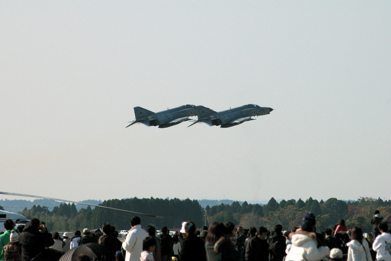 301SQ F-4EJ(87-8408,37-8313)